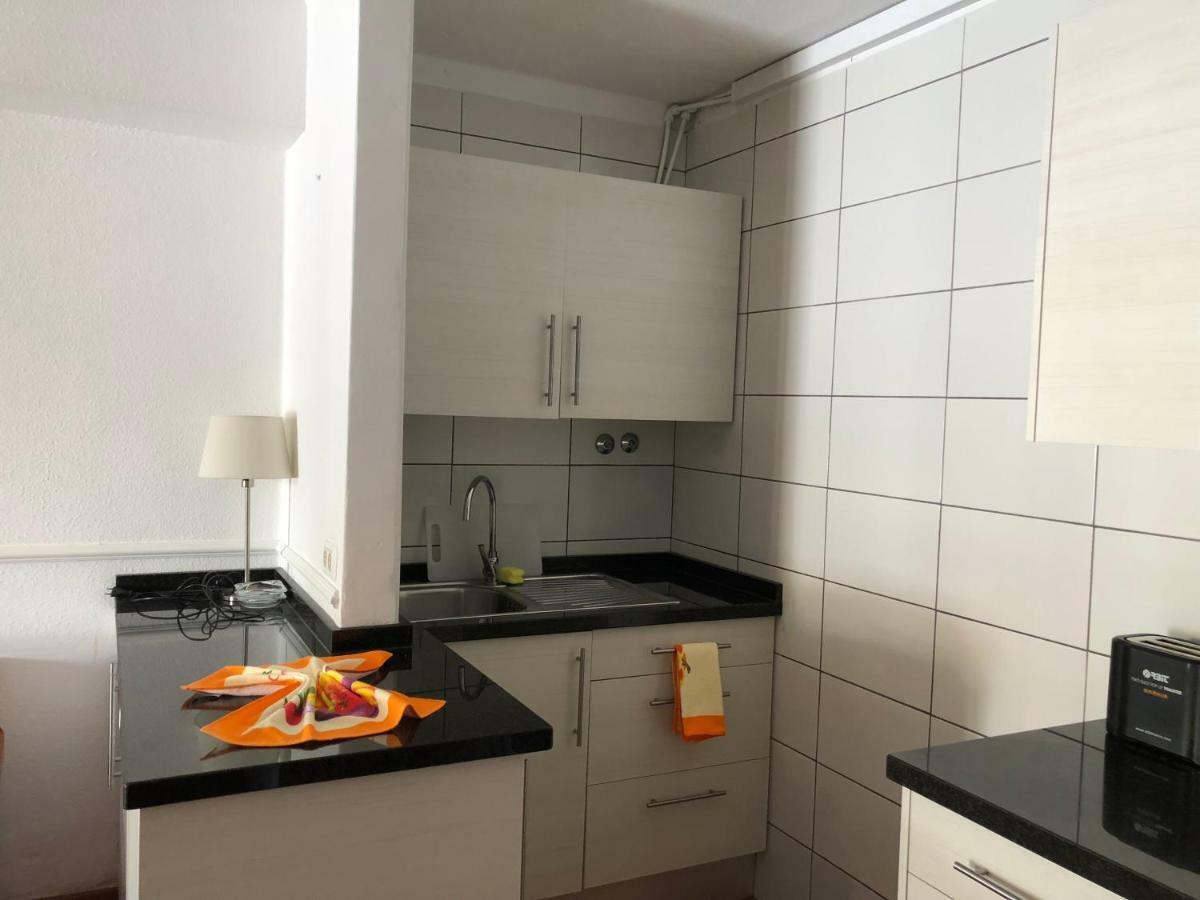 First Line Appartement Arona  Buitenkant foto